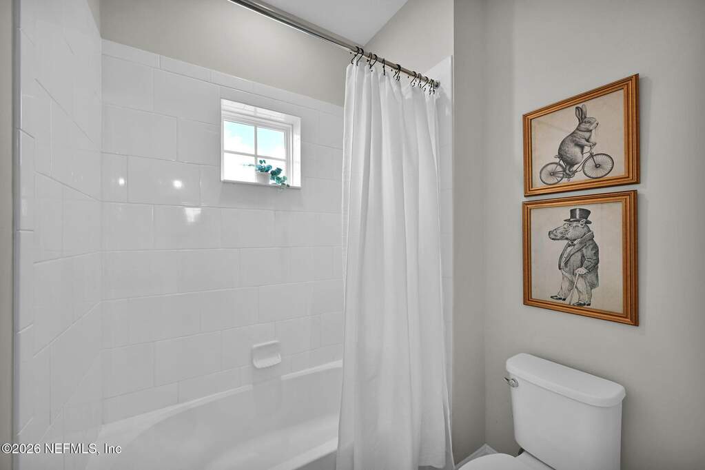6 Bedroom Single Family Home/House's Image 75