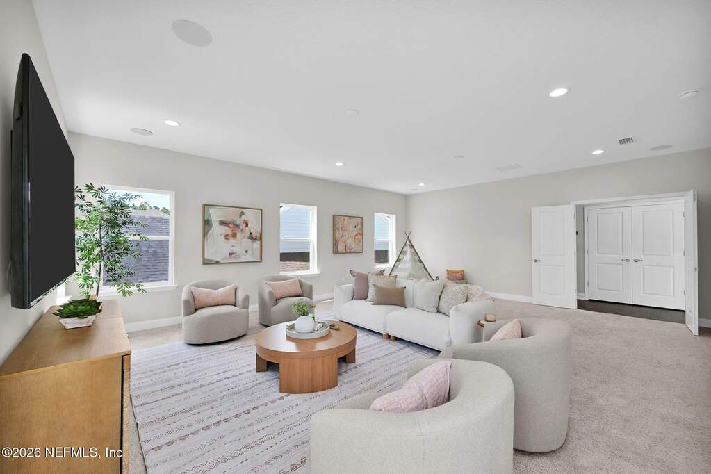 6 Bedroom Single Family Home/House's Image 82