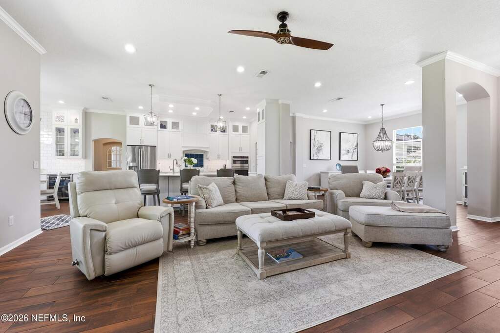4 Bedroom Single Family Home/House's Image 7