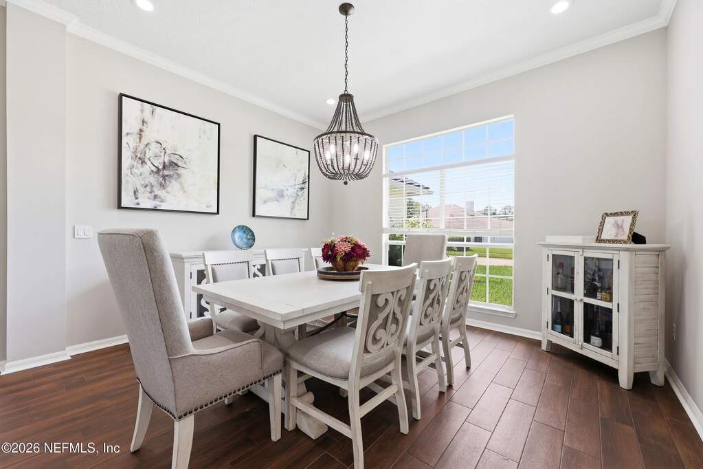 4 Bedroom Single Family Home/House's Image 9