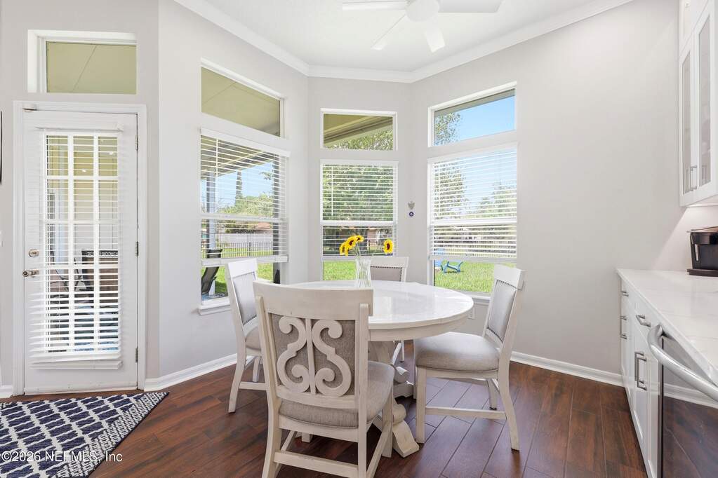 4 Bedroom Single Family Home/House's Image 17