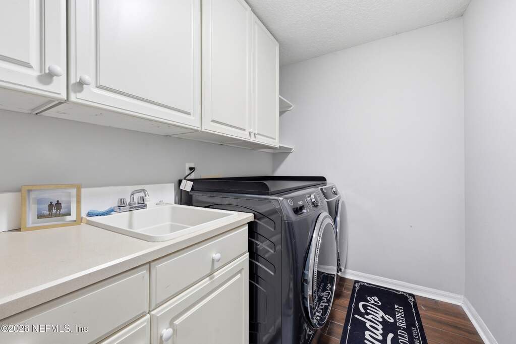 4 Bedroom Single Family Home/House's Image 32