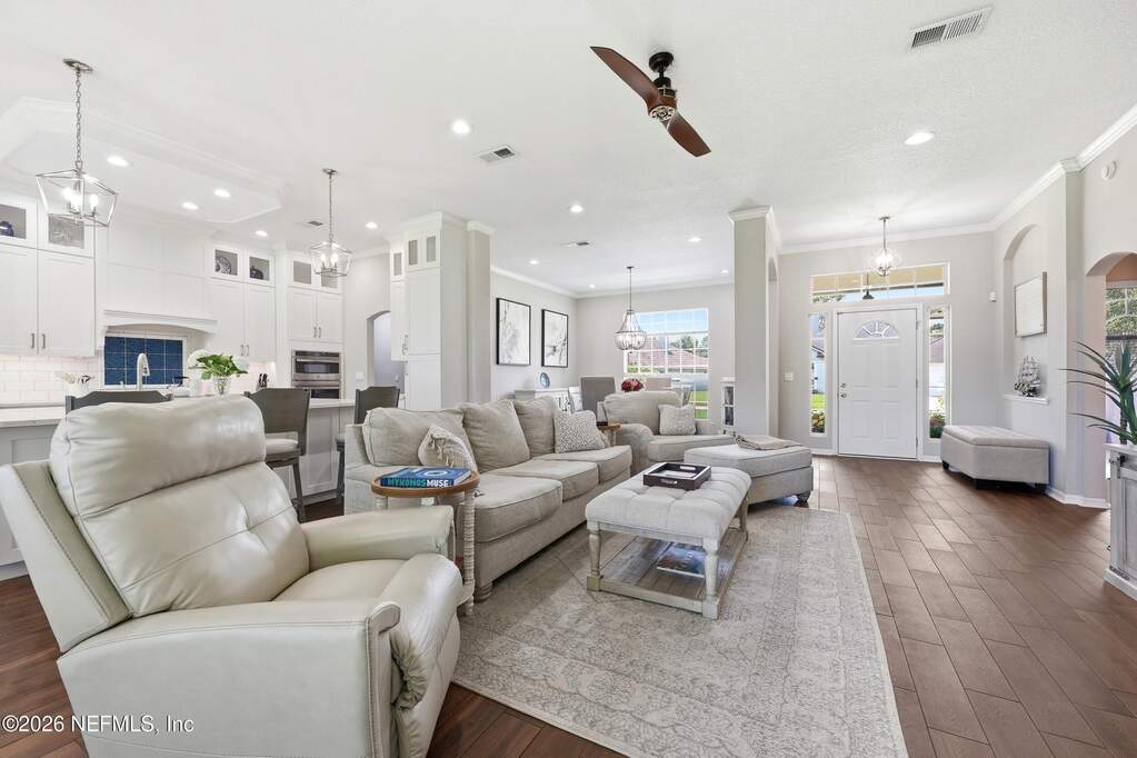 4 Bedroom Single Family Home/House's Image 6