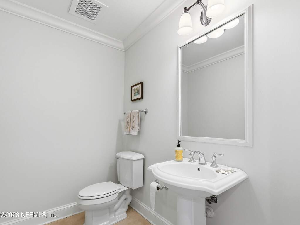2 Bedroom Apartment/Flat's Image 12