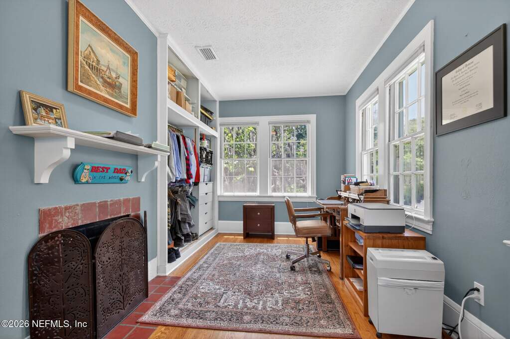 3 Bedroom Single Family Home/House's Image 32