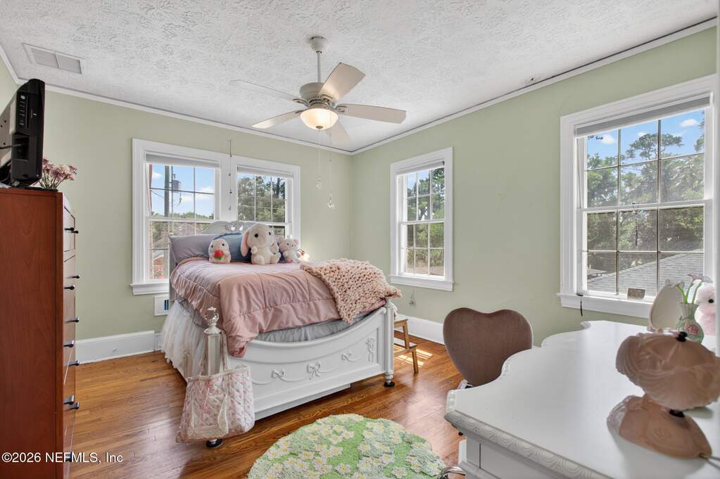 3 Bedroom Single Family Home/House's Image 35