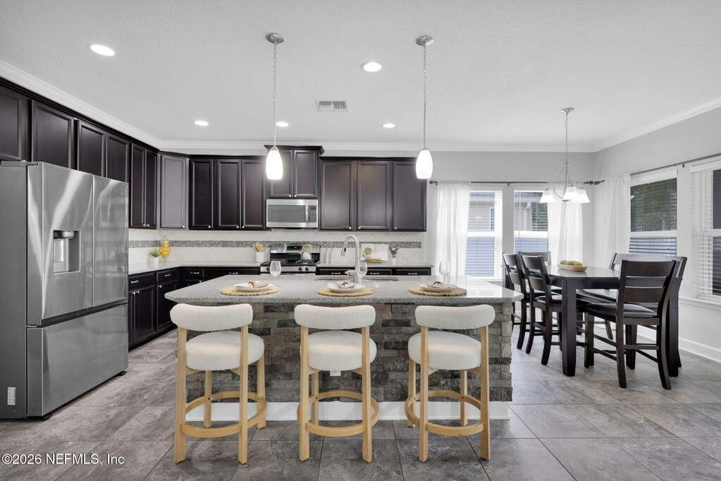 4 Bedroom Single Family Home/House's Image 14