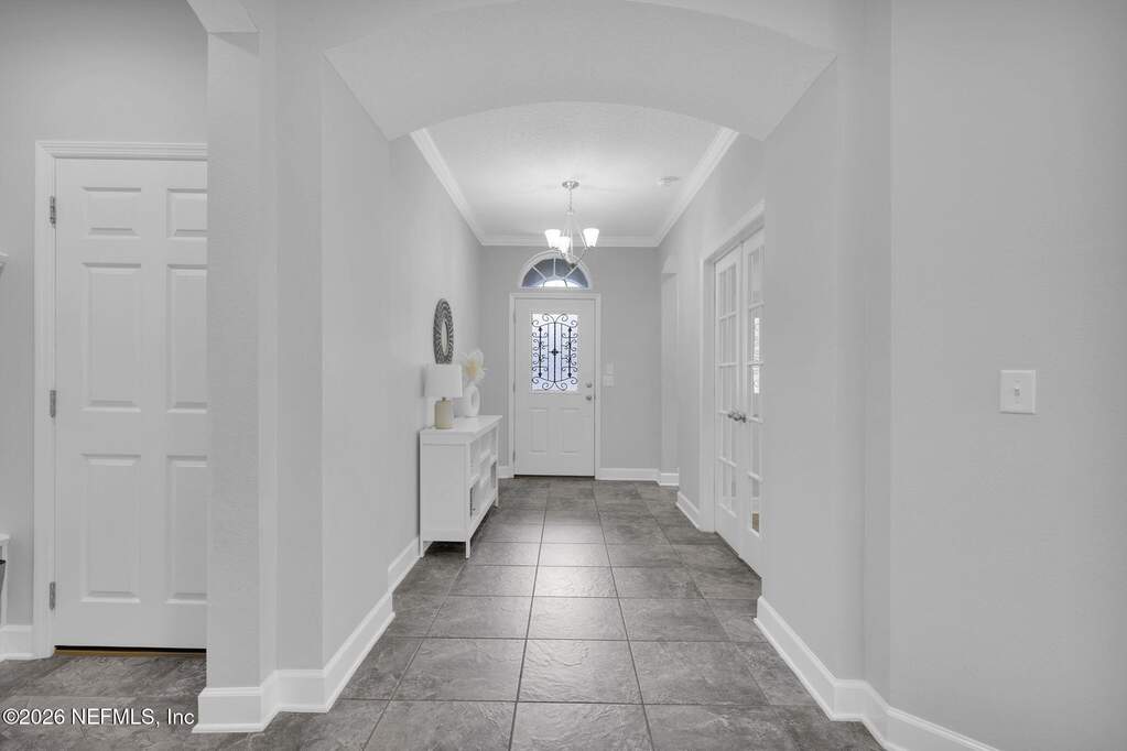 4 Bedroom Single Family Home/House's Image 3