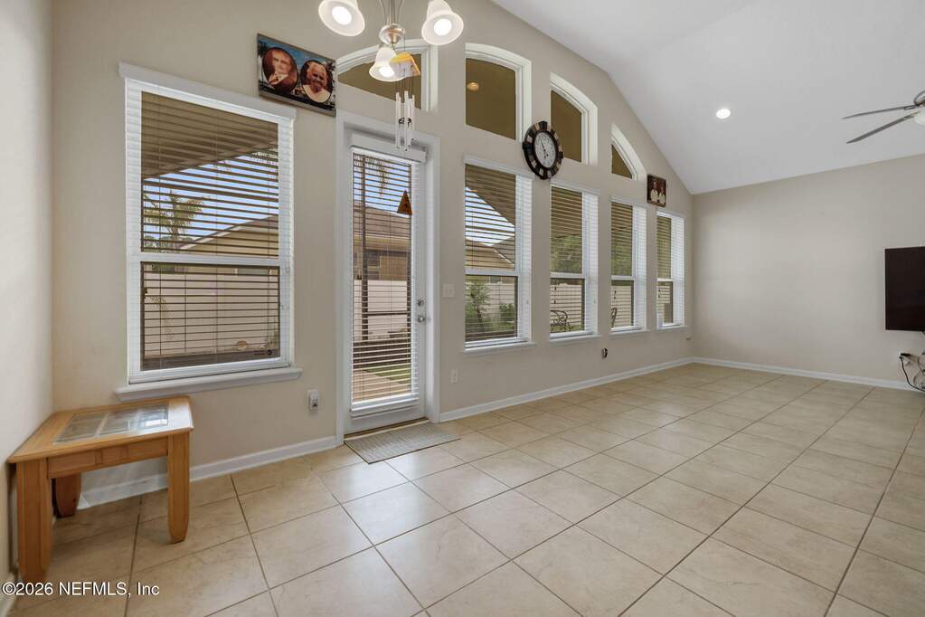 4 Bedroom Single Family Home/House's Image 10