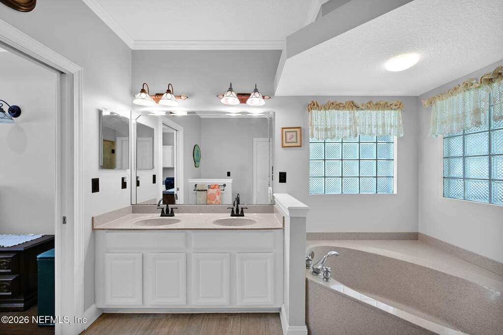 3 Bedroom Single Family Home/House's Image 40