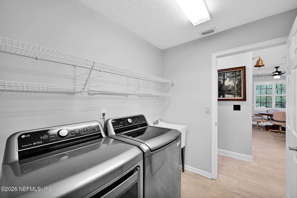 3 Bedroom Single Family Home/House's Image 43
