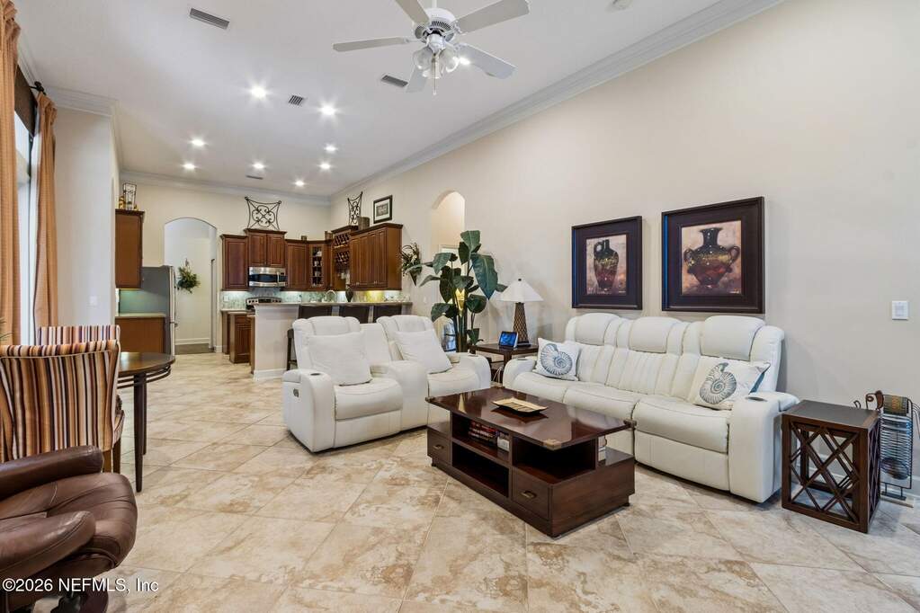 4 Bedroom Single Family Home/House's Image 11