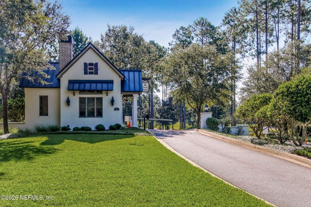 4 Bedroom Single Family Home/House's Image 40