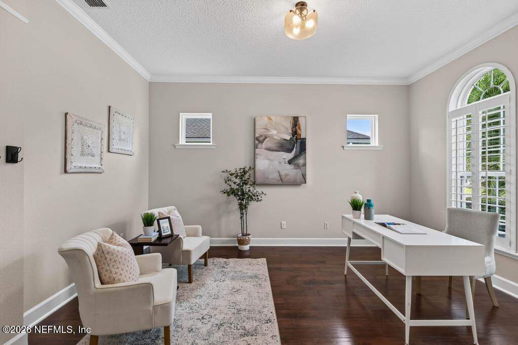 4 Bedroom Single Family Home/House's Image 16