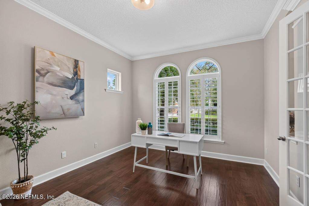 4 Bedroom Single Family Home/House's Image 17