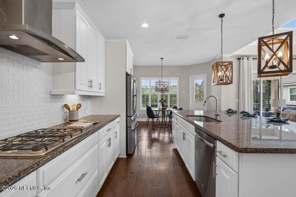 4 Bedroom Single Family Home/House's Image 33