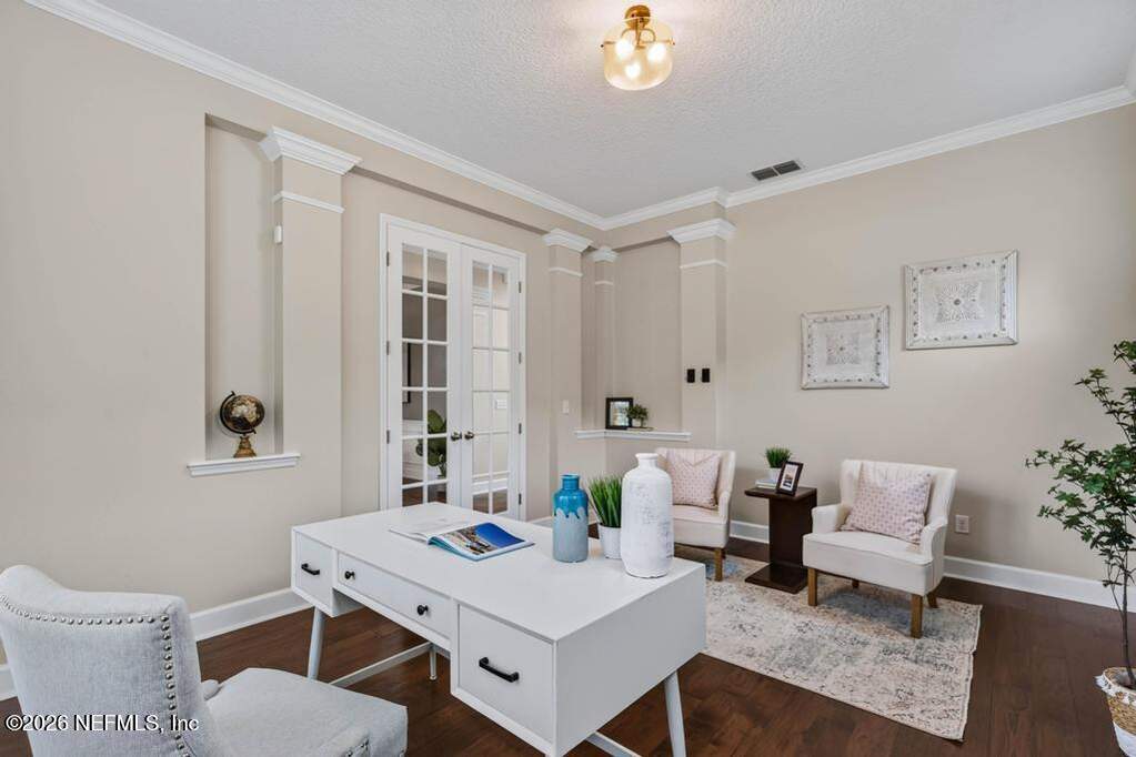 4 Bedroom Single Family Home/House's Image 4