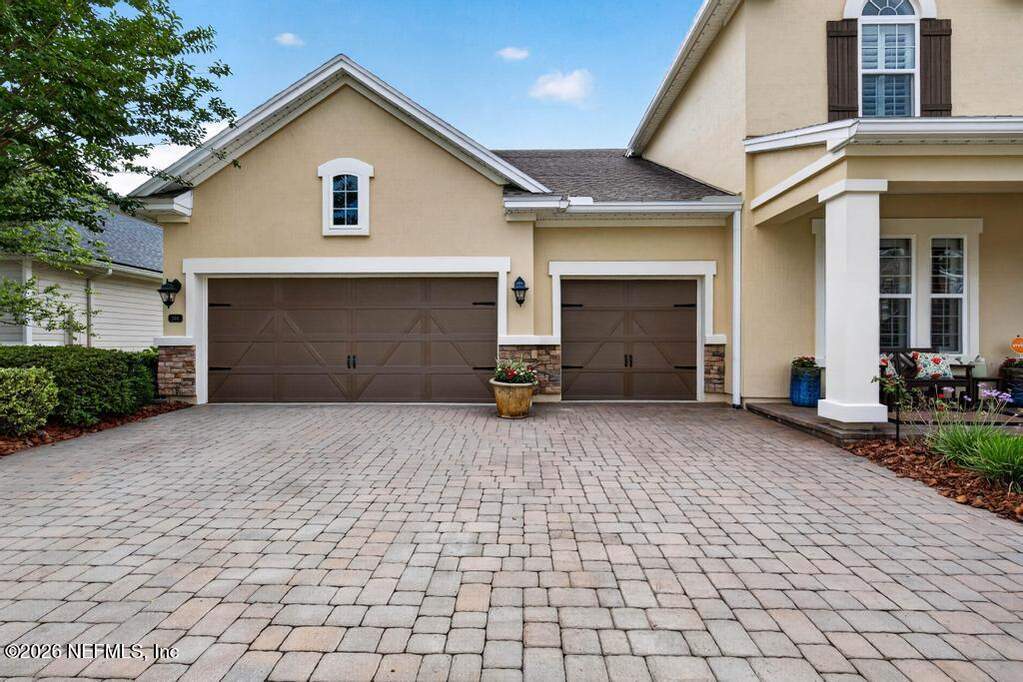 4 Bedroom Single Family Home/House's Image 5