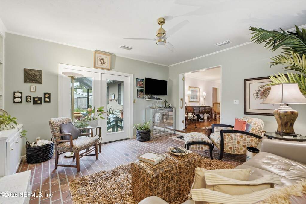 3 Bedroom Single Family Home/House's Image 11