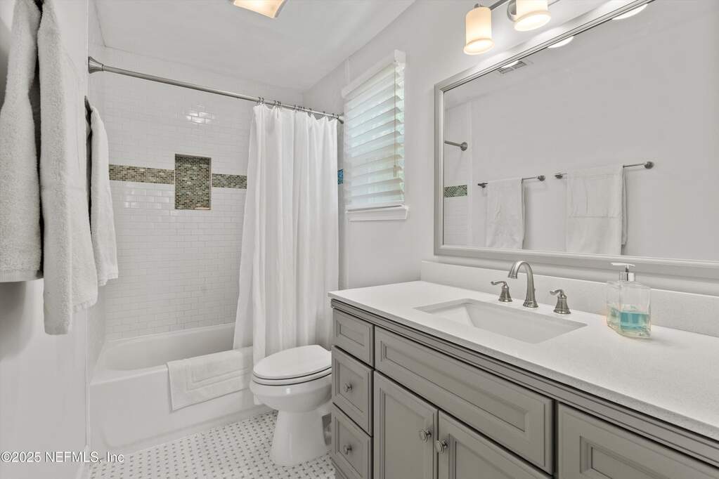 4 Bedroom Single Family Home/House's Image 19