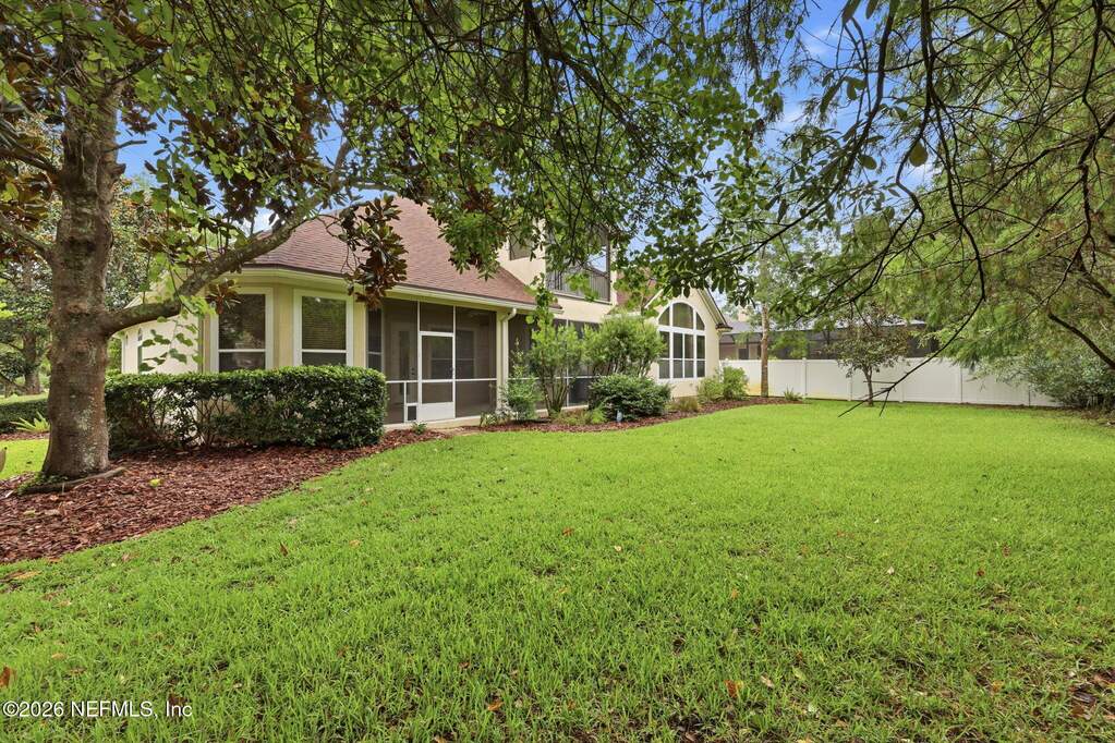 6 Bedroom Single Family Home/House's Image 32