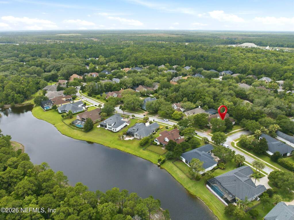 6 Bedroom Single Family Home/House's Image 35