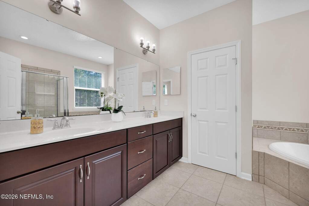 4 Bedroom Single Family Home/House's Image 36