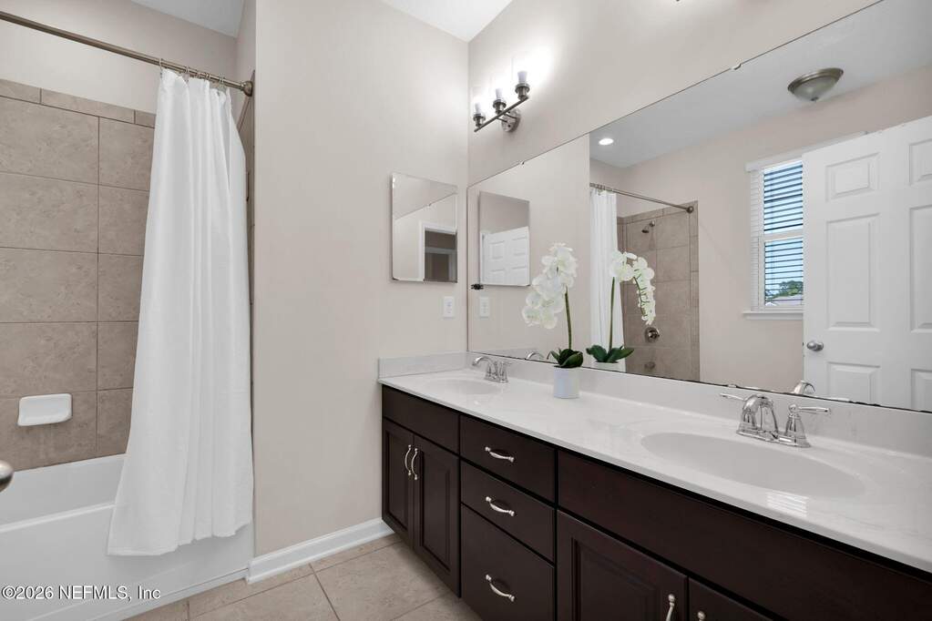 4 Bedroom Single Family Home/House's Image 45