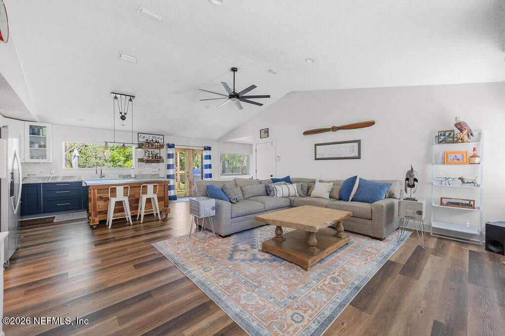 4 Bedroom Single Family Home/House's Image 3