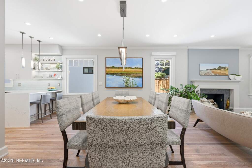 5 Bedroom Single Family Home/House's Image 8