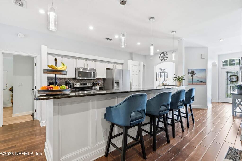 5 Bedroom Single Family Home/House's Image 7