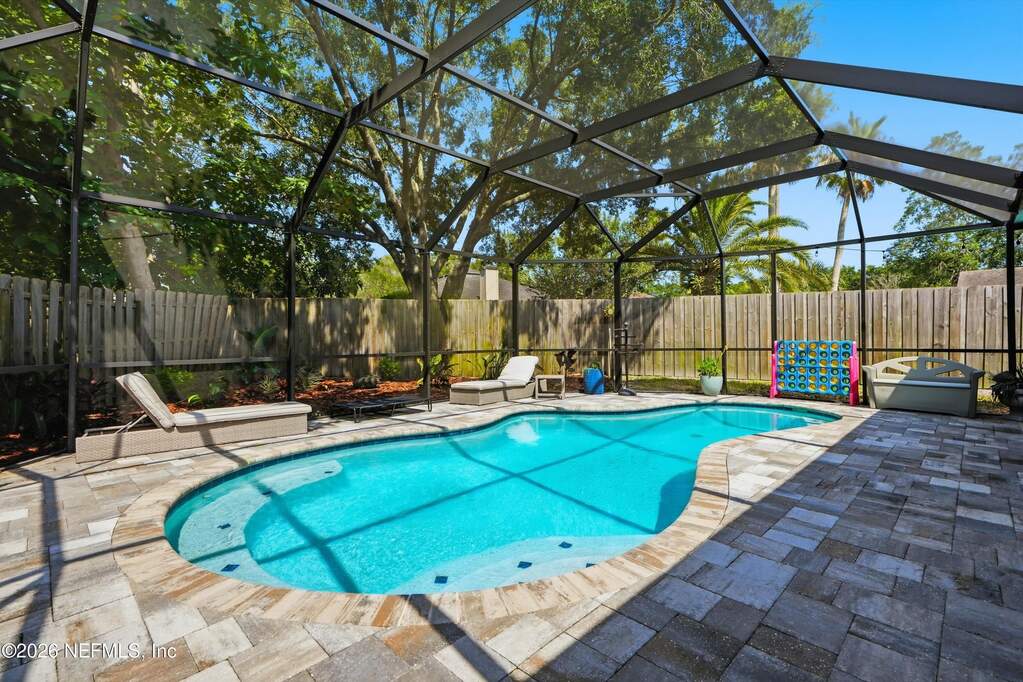 5 Bedroom Single Family Home/House's Image 29