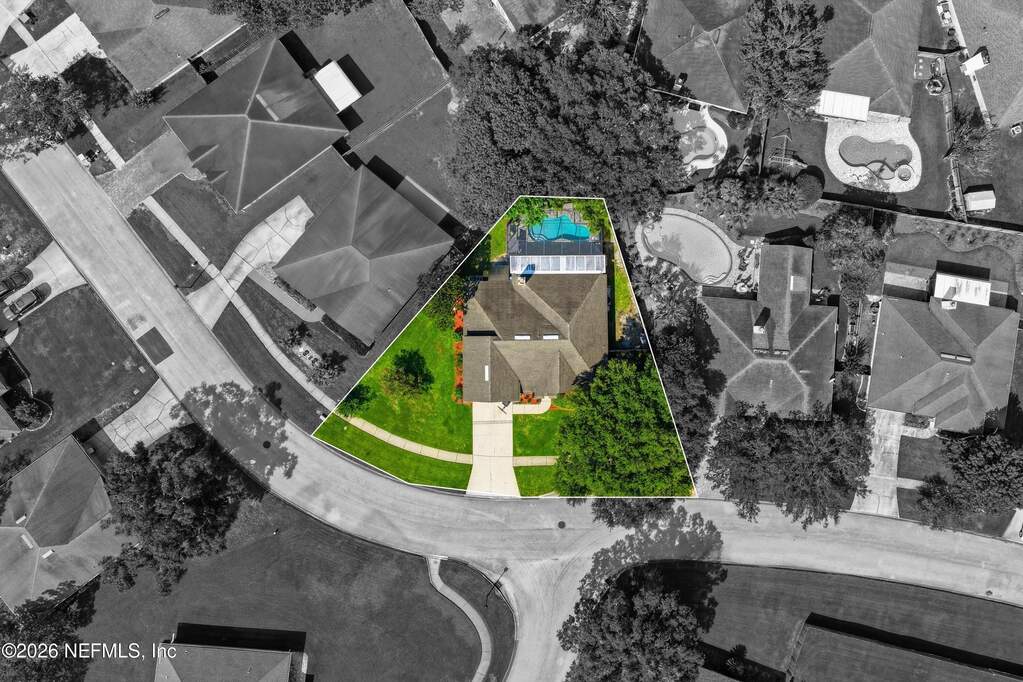 5 Bedroom Single Family Home/House's Image 32