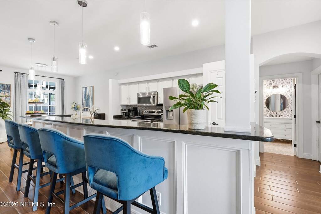 5 Bedroom Single Family Home/House's Image 6