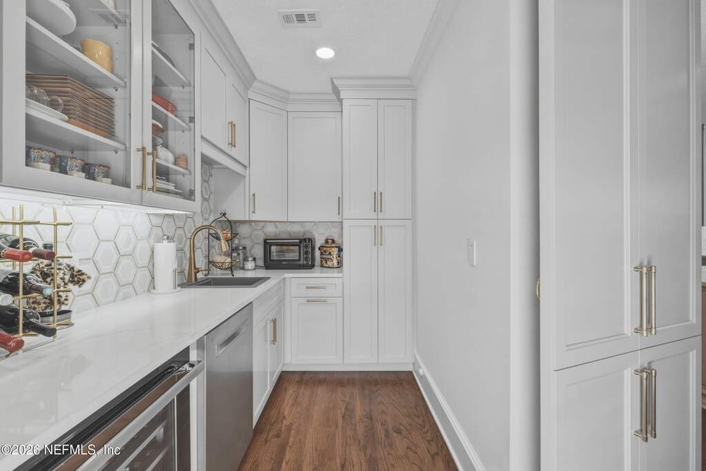4 Bedroom Single Family Home/House's Image 12
