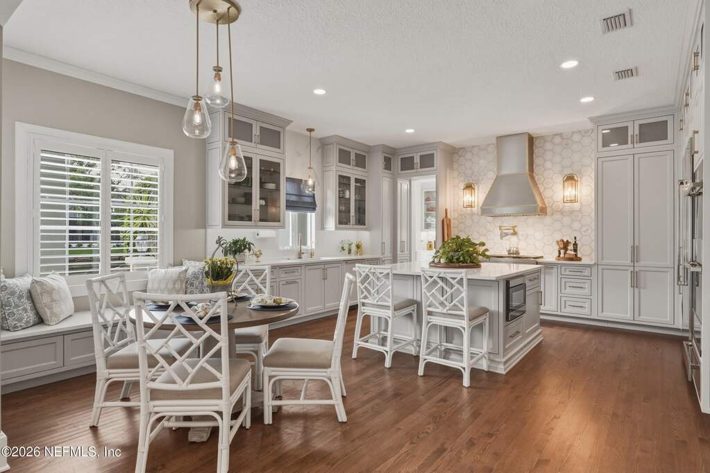 4 Bedroom Single Family Home/House's Image 6