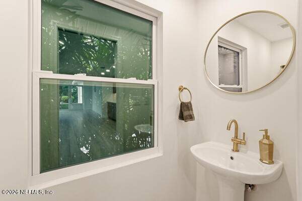 4 Bedroom Single Family Home/House's Image 17