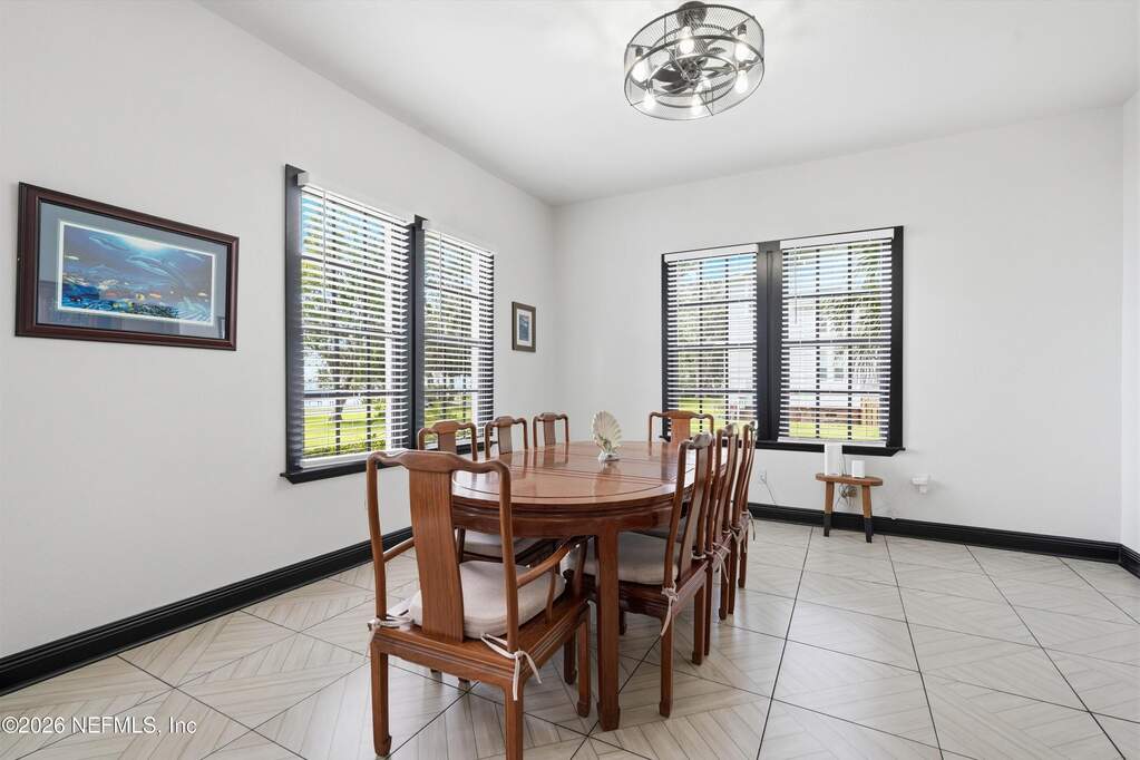 3 Bedroom Single Family Home/House's Image 8