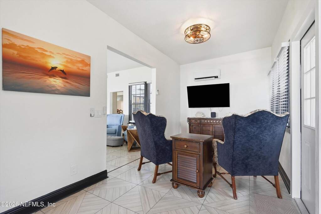 3 Bedroom Single Family Home/House's Image 5