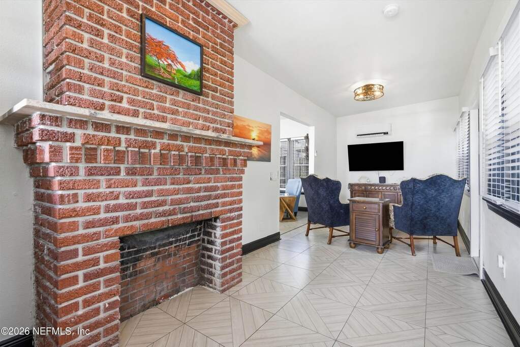 3 Bedroom Single Family Home/House's Image 6