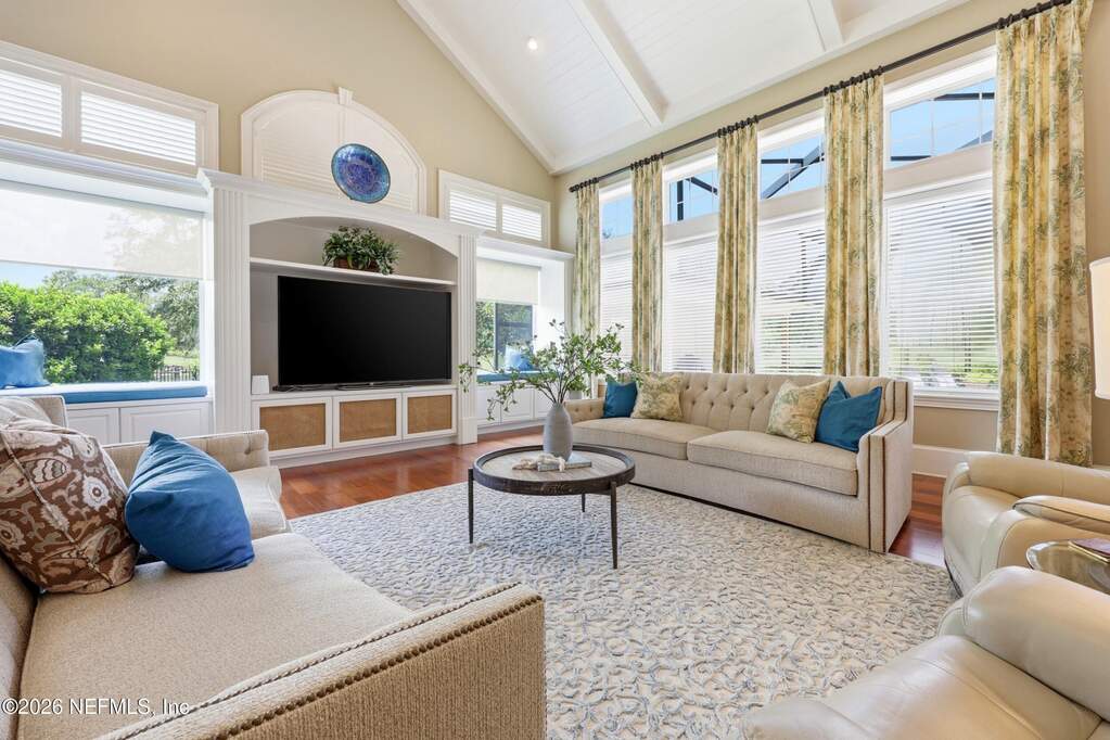 4 Bedroom Single Family Home/House's Image 32