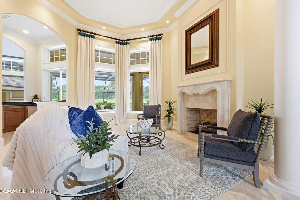 4 Bedroom Single Family Home/House's Image 5