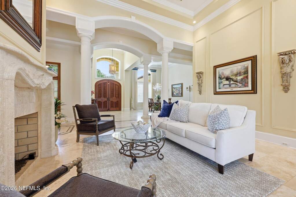 4 Bedroom Single Family Home/House's Image 6