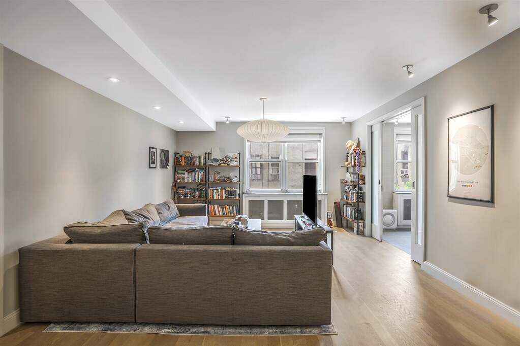 2 Bedroom Apartment/Flat's Image 5