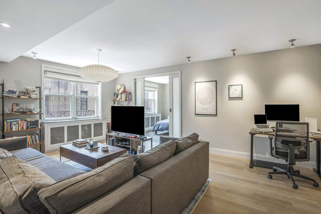 2 Bedroom Apartment/Flat's Image 6