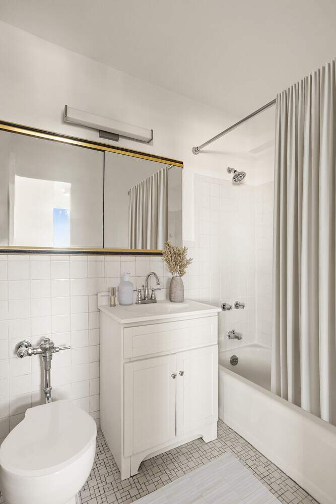 1 Bedroom Apartment/Flat's Image 3