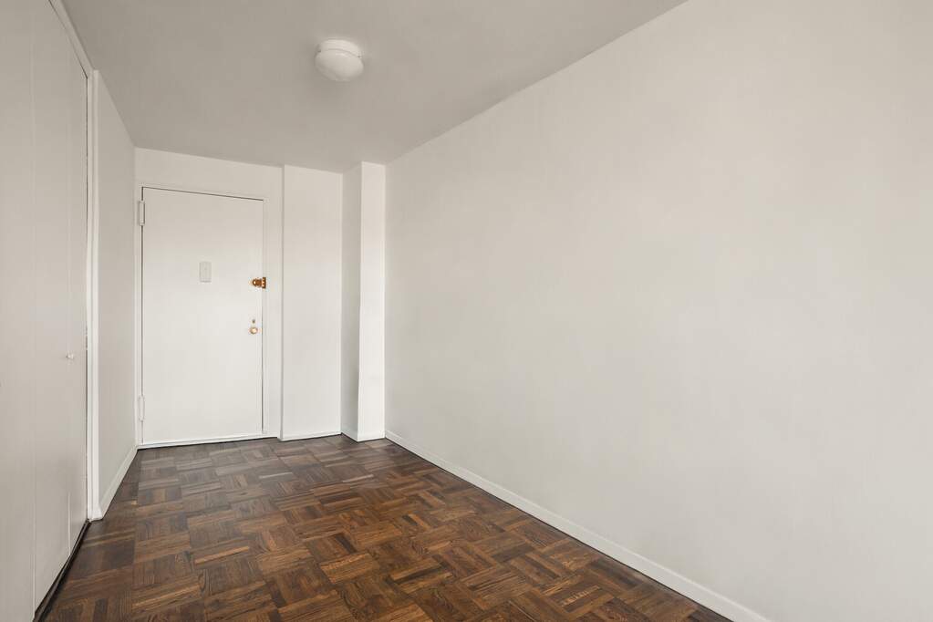 1 Bedroom Apartment/Flat's Image 5