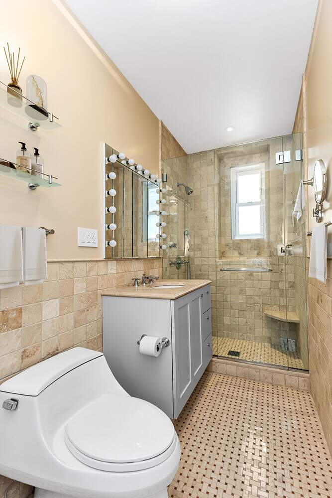 2 Bedroom Apartment/Flat's Image 7