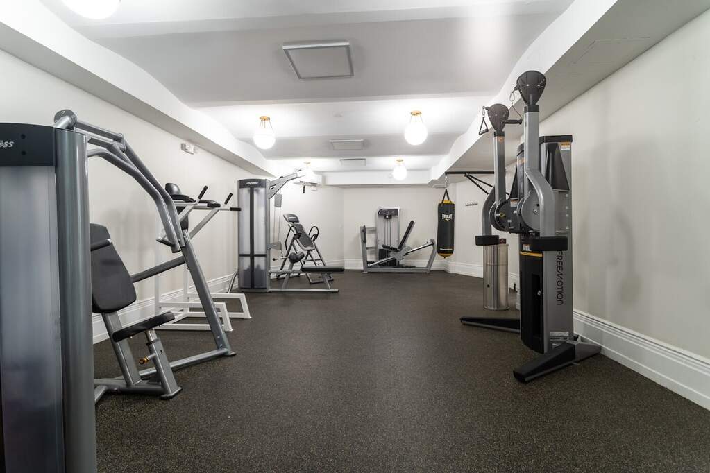 2 Bedroom Multi Unit's Image 16