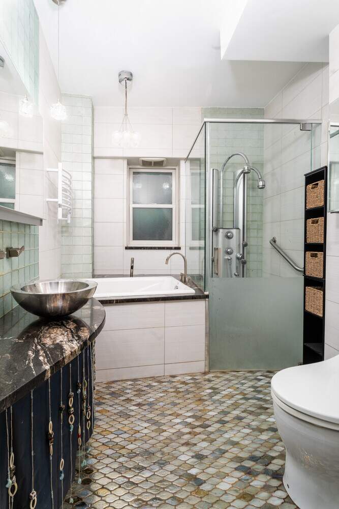2 Bedroom Multi Unit's Image 5